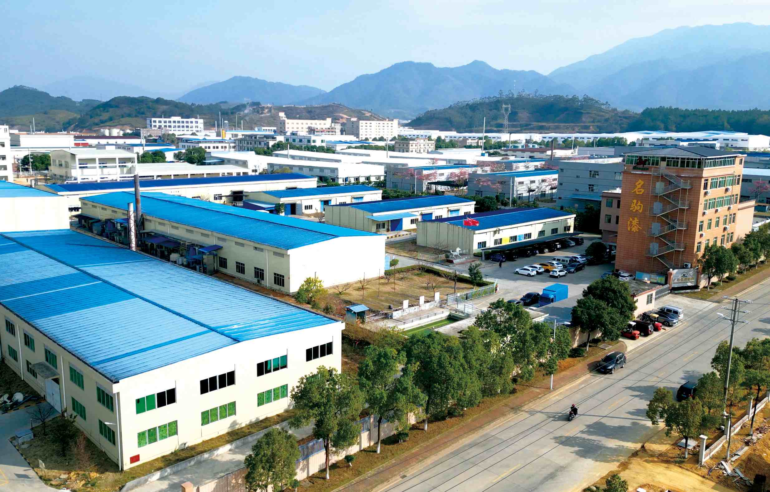 代加工油漆生产工厂：品牌快速进入涂料市场的高效解决方案